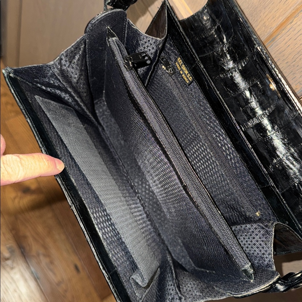 Vintage Genuine EEL SKIN
Exotic Shoulder Bag - Picture 5 of 10